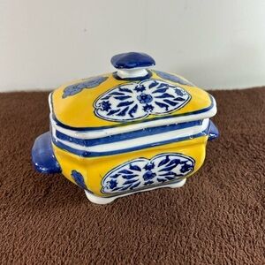 Vintage Japanese lidded trinket dish
